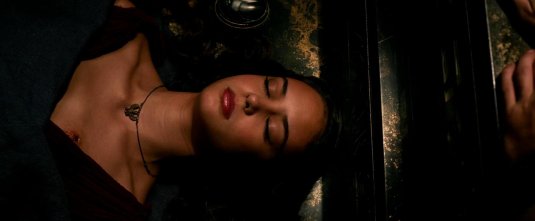 Кортни итон боги египта