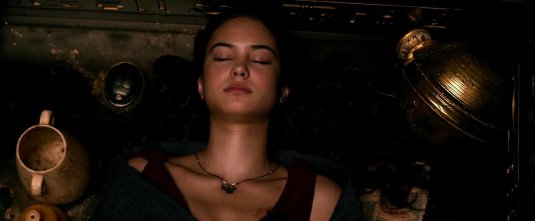 Кортни итон боги египта