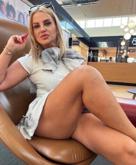 Красивые женщины в возрасте секси