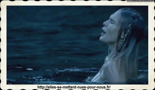 Гайя уайсс голая